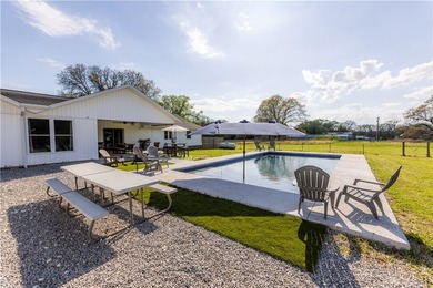 Welcome to The Bentonville Trailside Homestead, a beautifully - photo 44