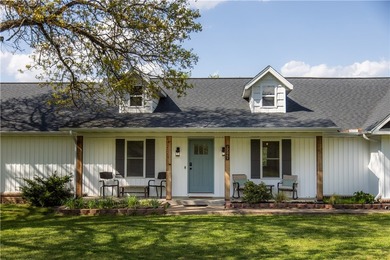 Welcome to The Bentonville Trailside Homestead, a beautifully - photo 52