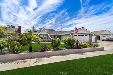 Pristine one of a kind customized Dutch Haven Marina home. This - photo 2