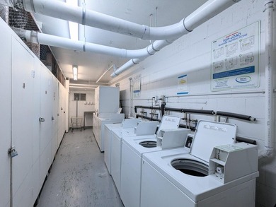 Fully renovated condo in the heart of the Whittier neighborhood! - photo 16