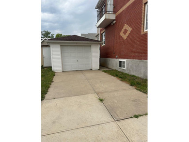 A beautiful 2 dwelling home, brick detached corner property - photo 25