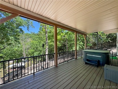 Deep water. Cove protection. Private dock. This rare 5-bedroom - photo 30