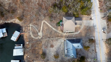 Deep water. Cove protection. Private dock. This rare 5-bedroom - photo 39