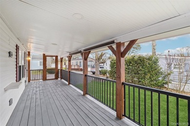 Recently renovated 2004 manufactured home located in a desirable - photo 2