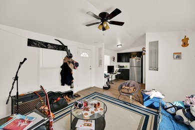 Comes with all appliances! Don't miss this cute, move-in-ready - photo 5