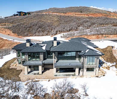 Discover unbeatable panoramic views of Deer Valley, the - photo 2