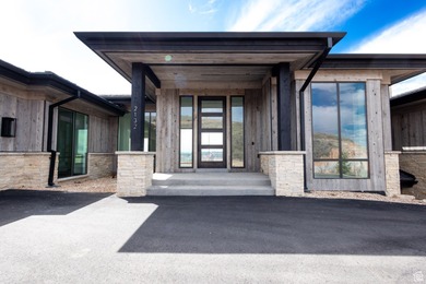Discover unbeatable panoramic views of Deer Valley, the - photo 4