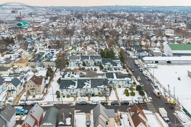 Located in the borough of Staten Island, this 38-unit - photo 12