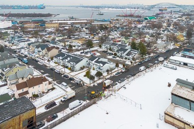 Located in the borough of Staten Island, this 38-unit - photo 13