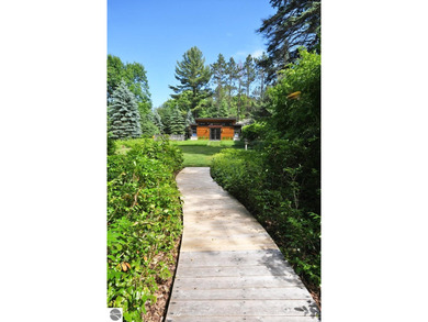 Welcome to this architecturally designed, LEED certified home - photo 18
