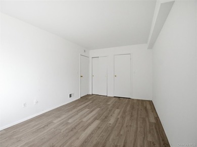 Located in the borough of Staten Island, this 38-unit - photo 22