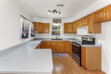 Whether you are searching for a peaceful year-round residence - photo 12
