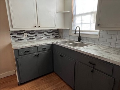 Welcome to this cozy 3bed 2bath unfurnished home. Calling all - photo 5