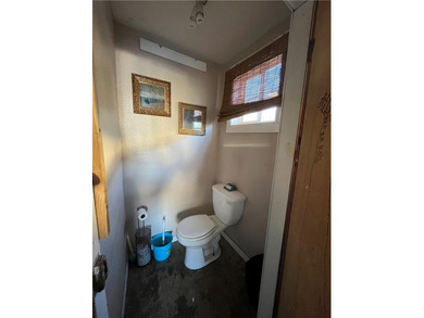 Welcome to this cozy 3bed 2bath unfurnished home. Calling all - photo 9