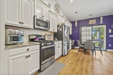Welcome to this beautifully maintained St. Phillips floor plan - photo 12