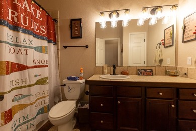 This exceptional Austin stone home offers 3 bedrooms, 2 - photo 16