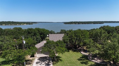 This exceptional Austin stone home offers 3 bedrooms, 2 - photo 26