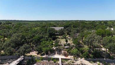 This exceptional Austin stone home offers 3 bedrooms, 2 - photo 31