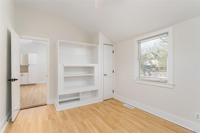 Welcome to your perfect Hamptons retreat in the heart of Hampton - photo 6