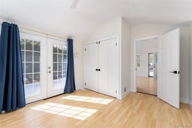 Welcome to your perfect Hamptons retreat in the heart of Hampton - photo 9