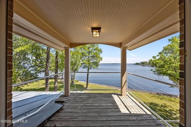 Welcome to 401 Harbor Dr, where waterfront living meets a - photo 42