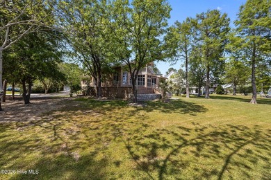 Welcome to 401 Harbor Dr, where waterfront living meets a - photo 47