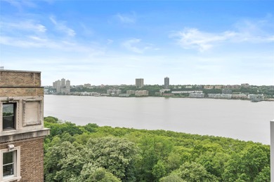 Hudson River Home Sale Pending in New York (Manhattan) New York