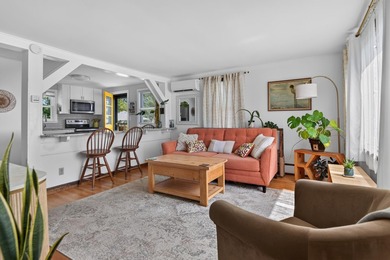 Welcome to 147 Rowe Avenue, nestled just a 3 minute stroll from - photo 10