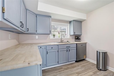 Seller will look at all reasonable offers.Imagine walking up - photo 20