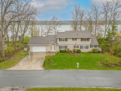 Lake Home For Sale in Lake Geneva, Wisconsin