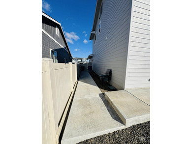 Located in the highly sought-after Carriage Hill West - photo 24
