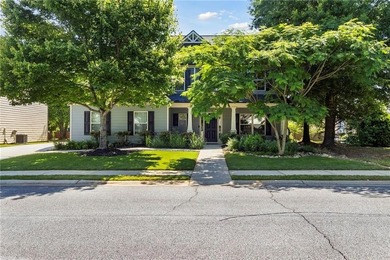 This beautifully maintained 4-bedroom, 2.5-bath home offers - photo 1