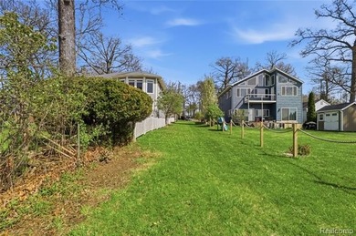 Seller will look at all reasonable offers.Imagine walking up - photo 38