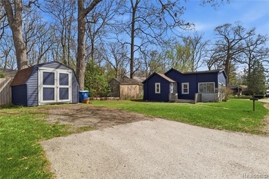 Seller will look at all reasonable offers.Imagine walking up - photo 43