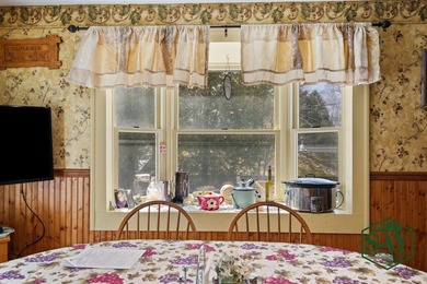 Welcome to 401 Lake Street -- a warm and inviting Adirondack - photo 18