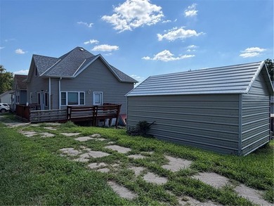 This home was fully upgraded 2 1/2 years ago with new flooring - photo 22
