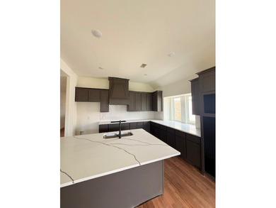 MOVE IN READ IN JUNE! Rare opportunity to own in the highly - photo 5