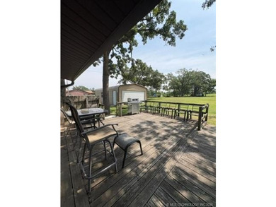Large 3 bedroom 2 full bath home . This home sits on 1 acre - photo 22