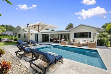 Discover unparalleled luxury in the highly sought-after Hidden - photo 2