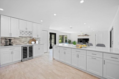 Discover unparalleled luxury in the highly sought-after Hidden - photo 8