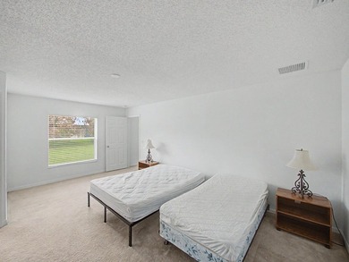 Welcome to this spacious 3-bedroom, 2-bathroom home ideally - photo 16