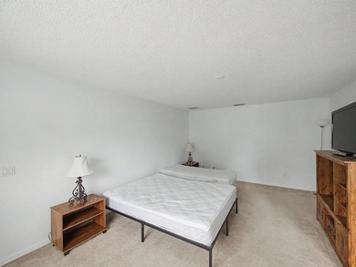 Welcome to this spacious 3-bedroom, 2-bathroom home ideally - photo 18