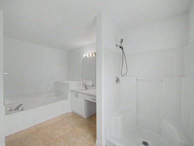Welcome to this spacious 3-bedroom, 2-bathroom home ideally - photo 19