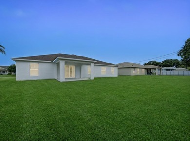 Welcome to this spacious 3-bedroom, 2-bathroom home ideally - photo 28