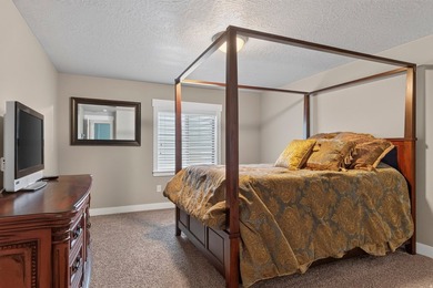 Exceptional Craftsman-style home located on a quiet cul-de-sac - photo 30