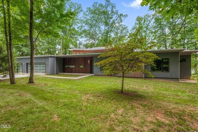 Known as the Wolf-Huang House, this architect-designed modernist - photo 12