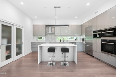 Known as the Wolf-Huang House, this architect-designed modernist - photo 22