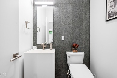 Known as the Wolf-Huang House, this architect-designed modernist - photo 33