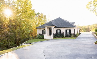 Lake Tuscaloosa Home For Sale in Tuscaloosa Alabama