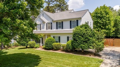 4 Bedroom, 2.5 bath open floor plan home in desirable Monterey - photo 1